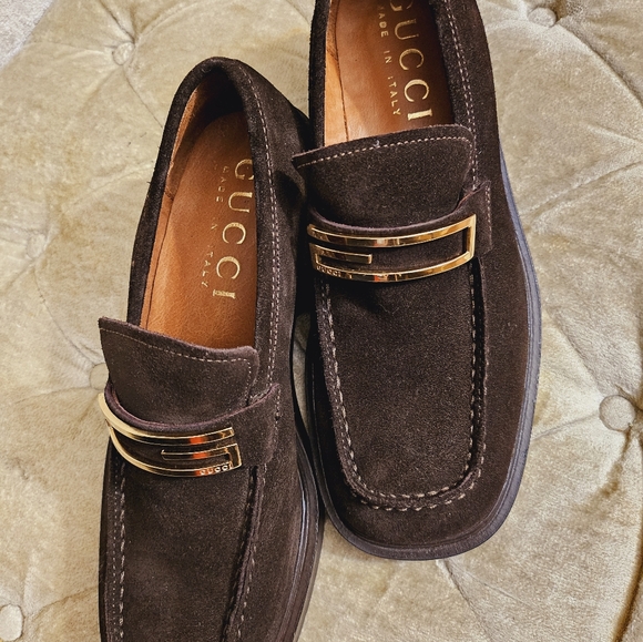 Authentic Gucci Suede leather loafers - Picture 3 of 12